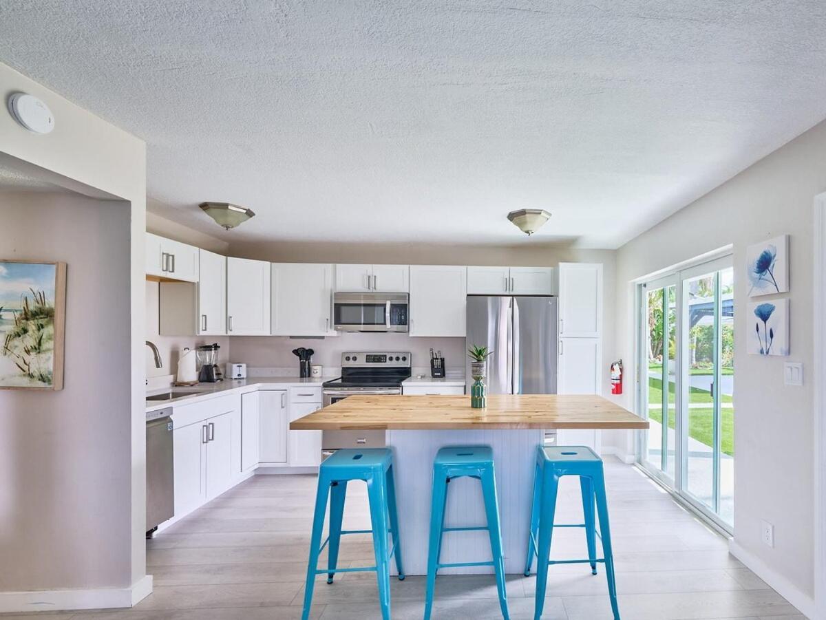 Grand 2 Bedroom On The Intracoastal Riviera Beach Eksteriør billede